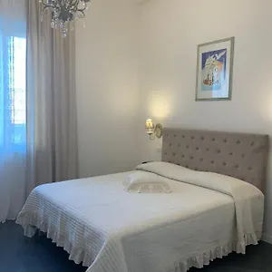 artemisia-viareggio.it-tuscanyhotel.com/