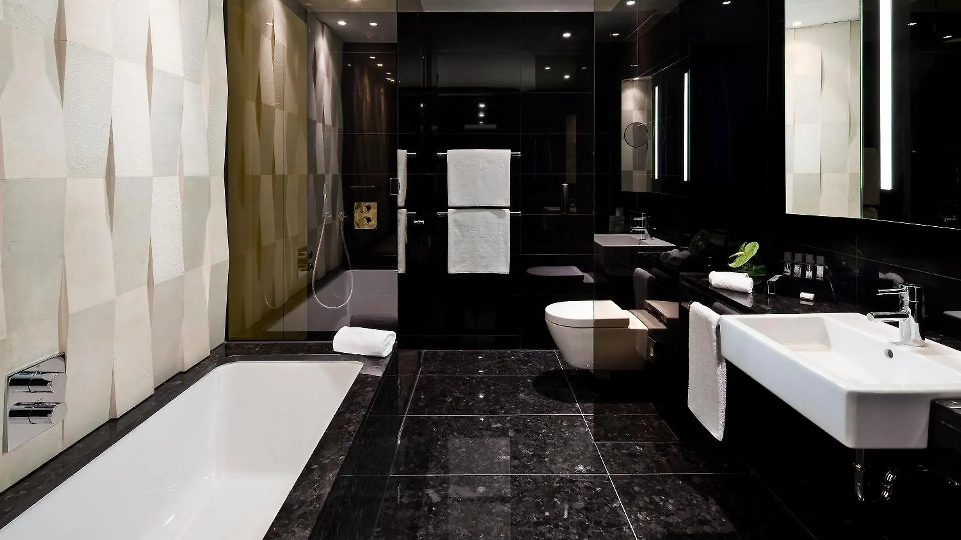 Hotel Melia Wien 5*,